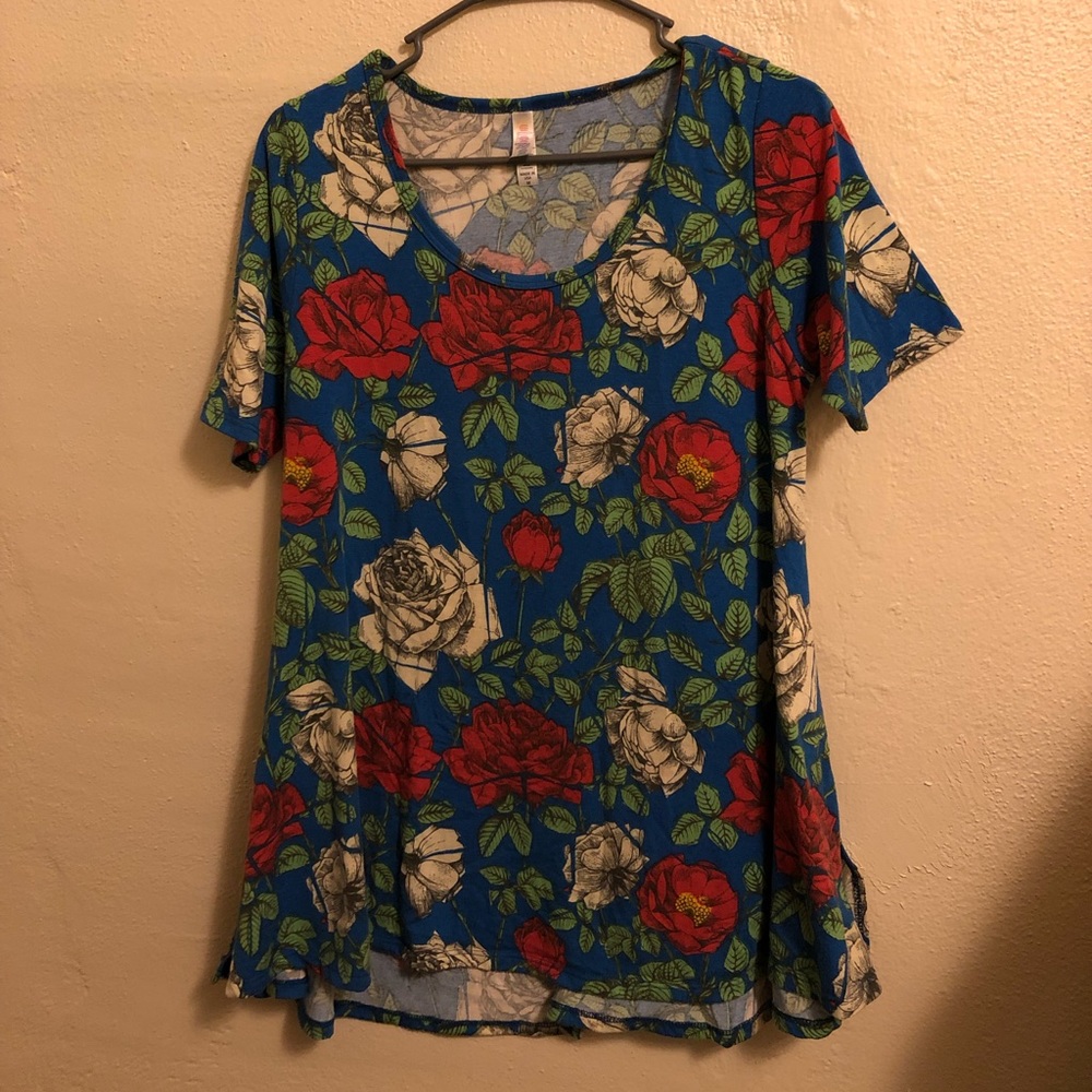 Lularoe Classic T Medium